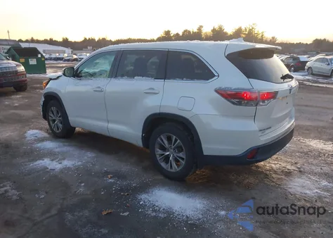2015 Toyota Highlander Le Plus V6 из США, поврежденный, VIN 5TDBKRFH1FS189364